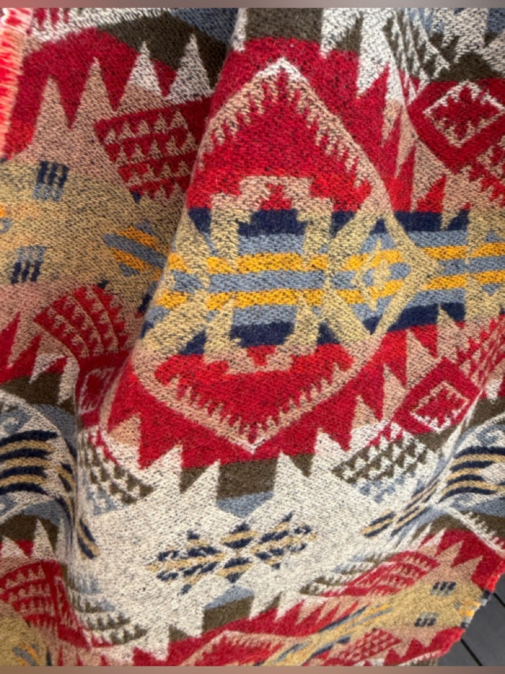 Pendleton 100% Virgin Wool Southwestern Blanket Scarf Wrap — Made in USA - Picture 2 of 4